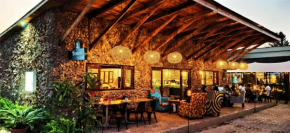 Bougainvilla Guesthouse & Restaurant